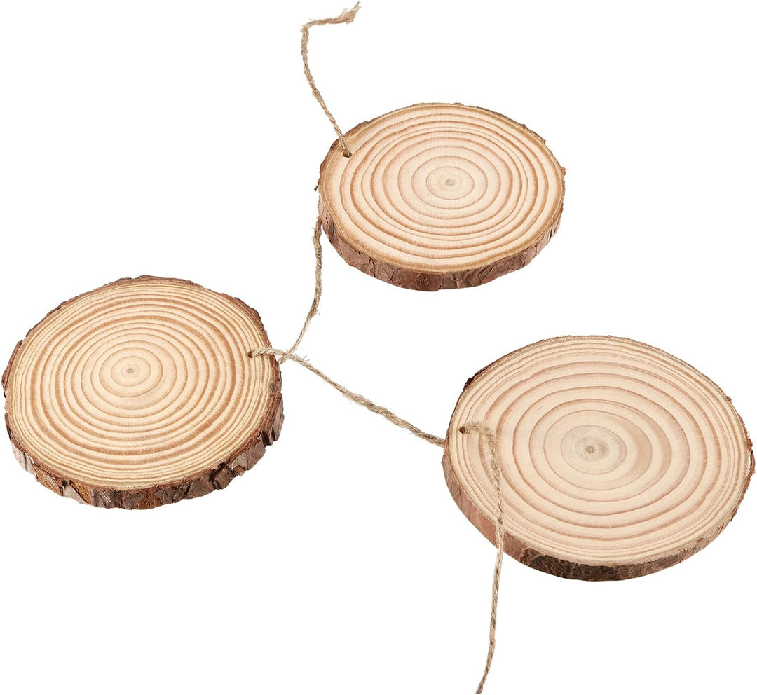 50 Stück 10cm Holzscheiben mit Loch und Juteschnur, Baumscheiben Rund Klein, unlackierte Holzkreise