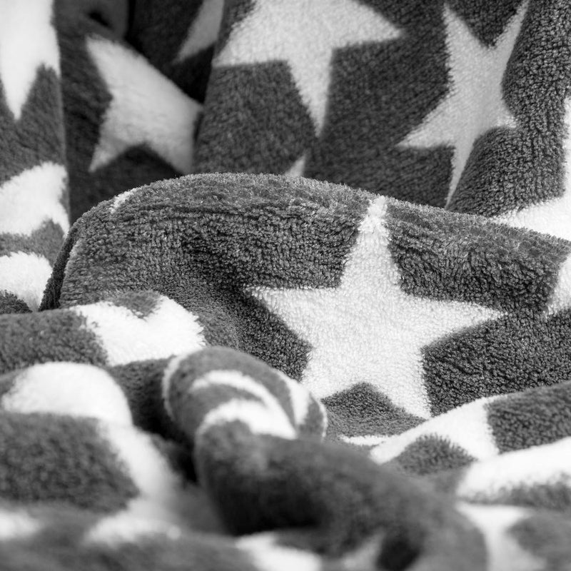 CelinaTex Flauschige Kuscheldecke XXL 200 x 220 cm grau Decke Sofa Couch Wohndecke weich Stars Mikro
