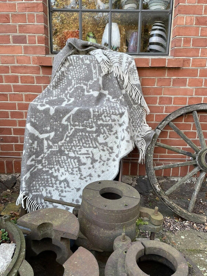 JOWOLLINA Wendedecke Wolldecke Plaid Kuscheldecke 100% Wolle 130x170 cm (Python braun Melange), Pyth