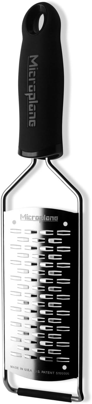 Microplane Reiben Gourmet Serie 45000 - Reiben Set 5 tlg. mittel-fein-extra grob-Raspel + Fingerschu