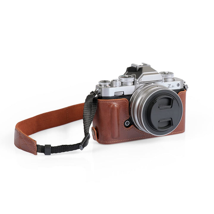 MegaGear MG2016 Ever Ready Genuine Leather Camera Half Case Compatible with Nikon Z fc (Braun), Brau