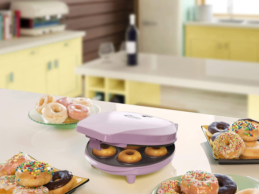 Bestron Donut Maker, inkl. Teigportionierer für 700ml mit Skala, Ideal zum Befüllen des Donut-Geräts