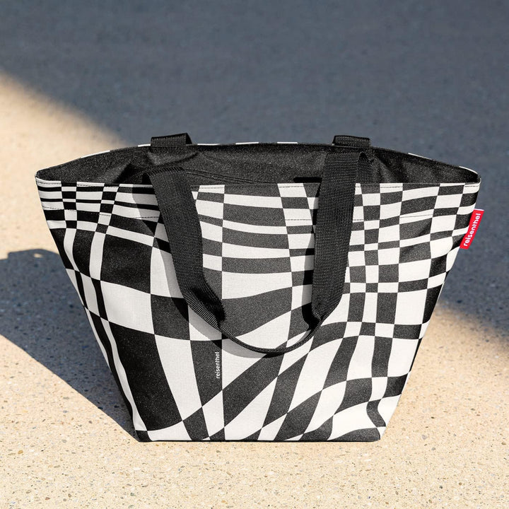 reisenthel shopper M op-art Geräumige Shopping Bag und edle Handtasche in einem Aus wasserabweisende