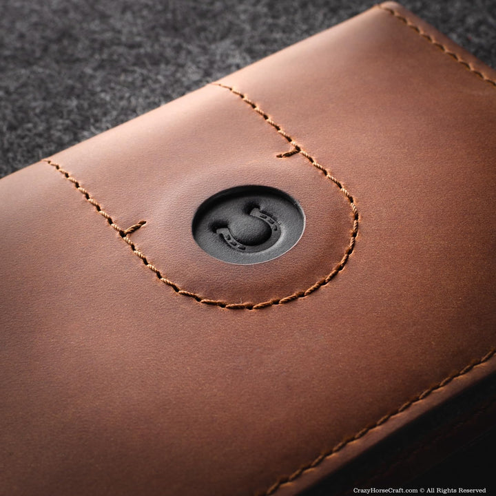 Crazy Horse Craft, AirTag Reisepass Geldbörse - Italienisches Leder, Classic Brown, Reisekartenhalte