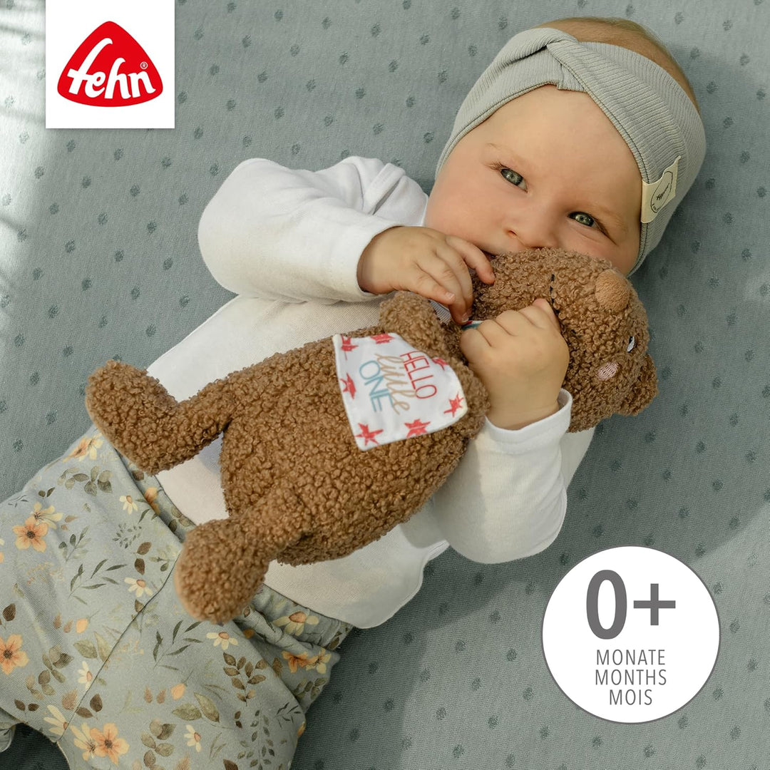 Fehn Kuscheltier Bär Fred Hello little One – Plüschtier & Einschlafhilfe | Stofftier als Spielkamera