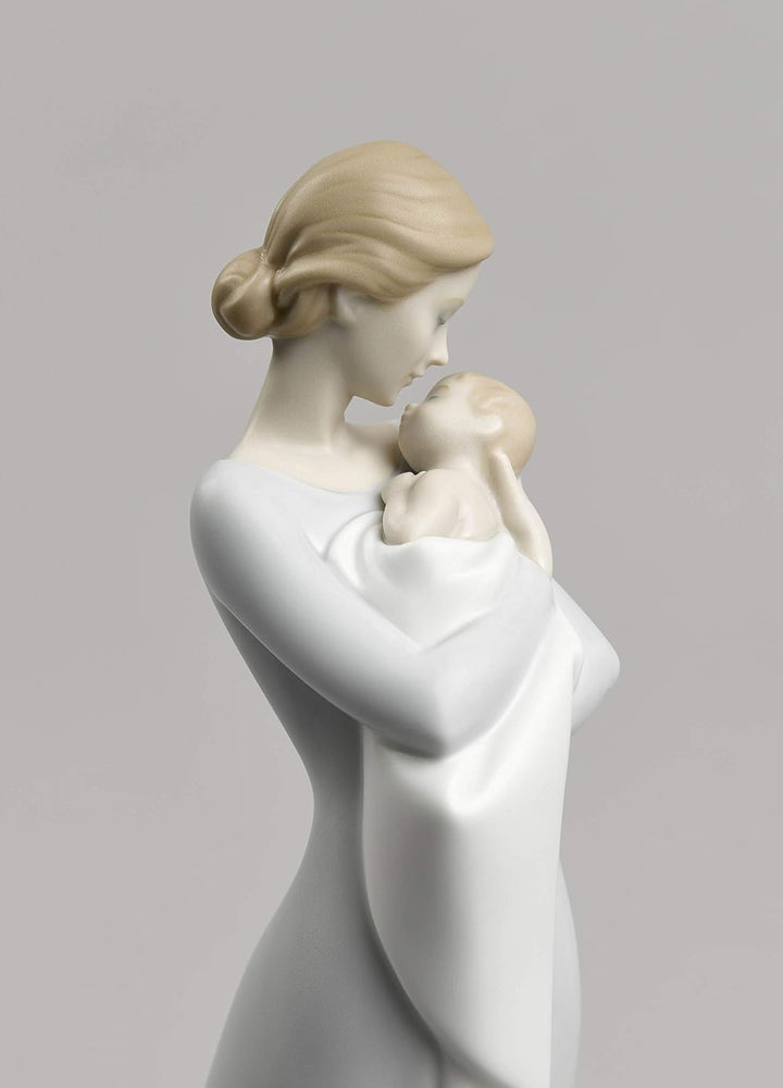 LLADRÓ Figur Umarmung Einer Mutter. Mutter. Porzellan.