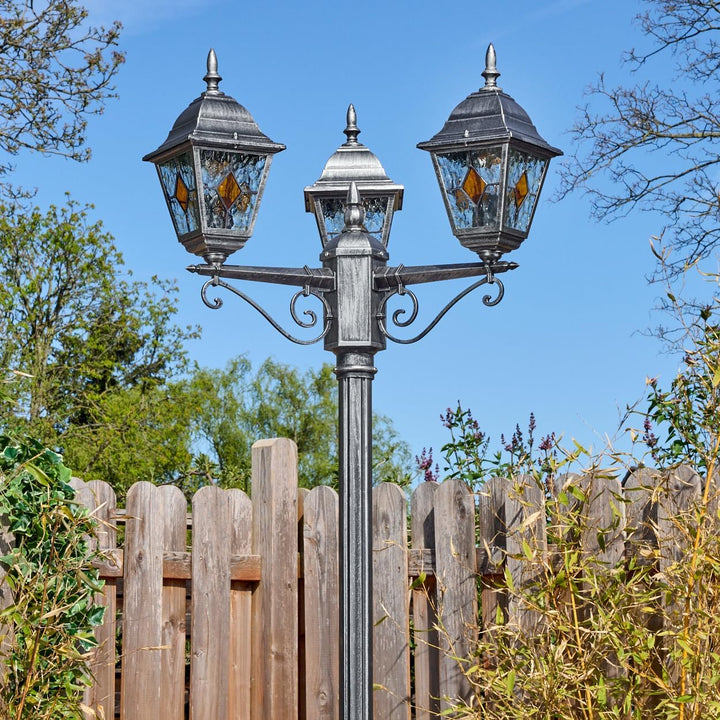 HOFSTEIN Kandelaber Naofe, Aussenwegeleuchte aus Metall/Glas in Schwarz/Silber/Klar/Orange, Wegebele