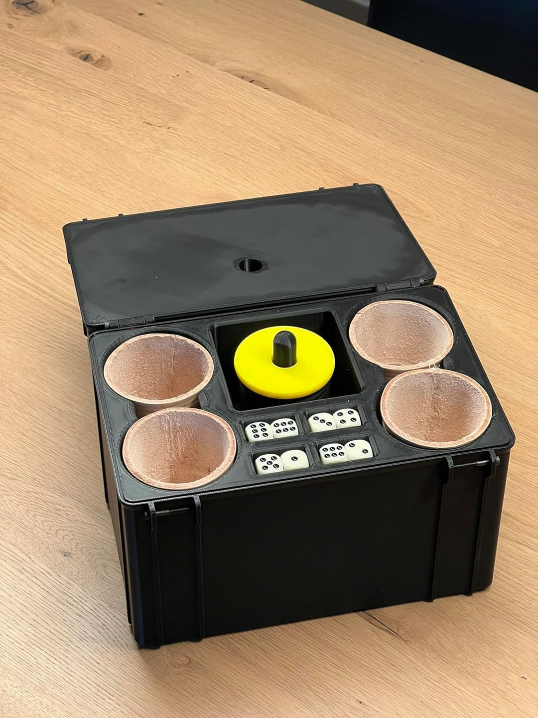 Selfmade Schockbesteck mit Box + Würfel + Becher - Knobelbesteck Schocken Knobeln (Schock Achter, Ge