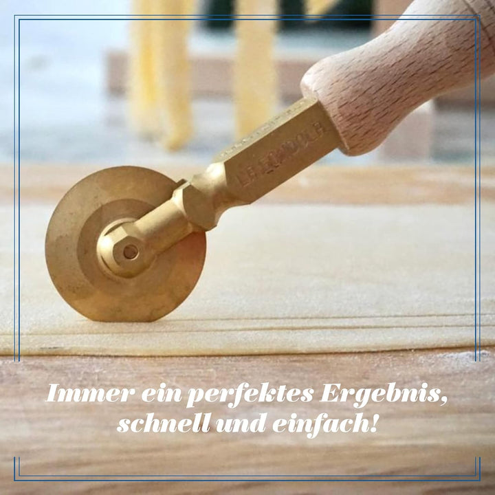 La Gondola Set mit 2 Teigrädchen - Gewelltes &amp; Glattes Räder | Nudelwerkzeug | Messing &amp; Naturholz |