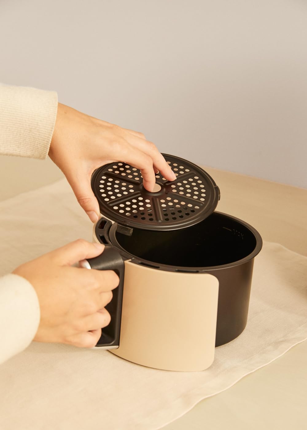 CREATE/FRYER AIR/Heissluftfritteuse 1.5L Sand/Antihaft-Korb, automatische Abschaltung, BPA-frei, pro
