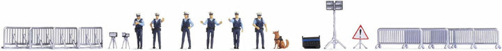 NOCH 16260 Figuren-Themenwelt “Polizeieinsatz”
