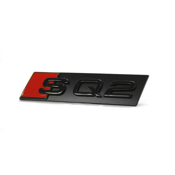Audi 81A071805 Schriftzug SQ2 Plakette Clip Tuning Kühlergrill Black Edition Emblem, schwarz/rot