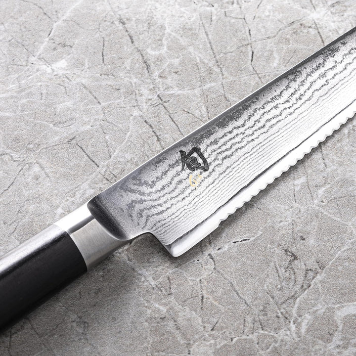 KAI Shun Classic japanisches Allzweckmesser 15 cm Klingenlänge mit Wellenschliff - Damastmesser 32 L