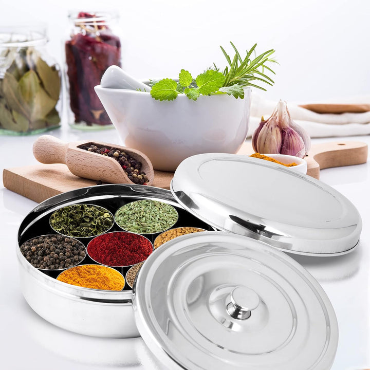 KSJONE Doppeldeckel-Gewürzbehälter Masala Dabba mit 7 Fächern und 7 Löffeln, Masala-Box, Gewürzbehäl