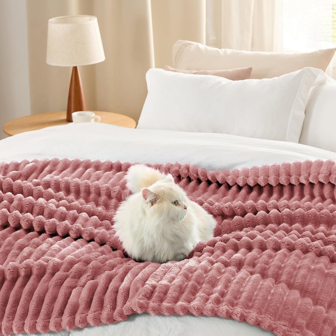BEDSURE Kuscheldecke für Zimmer Deko - Wolldecke & Fleecedecke, Sofadecke, Weiche Warme Grobe Kordde