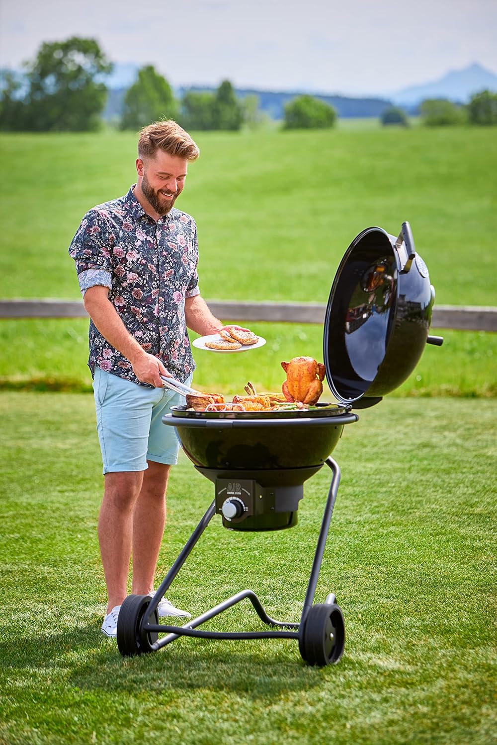 RÖSLE Hähnchenbräter, Hochwertiger Einsatz zur Zubereitung von Hähnchen oder Enten, Backofen und Gri