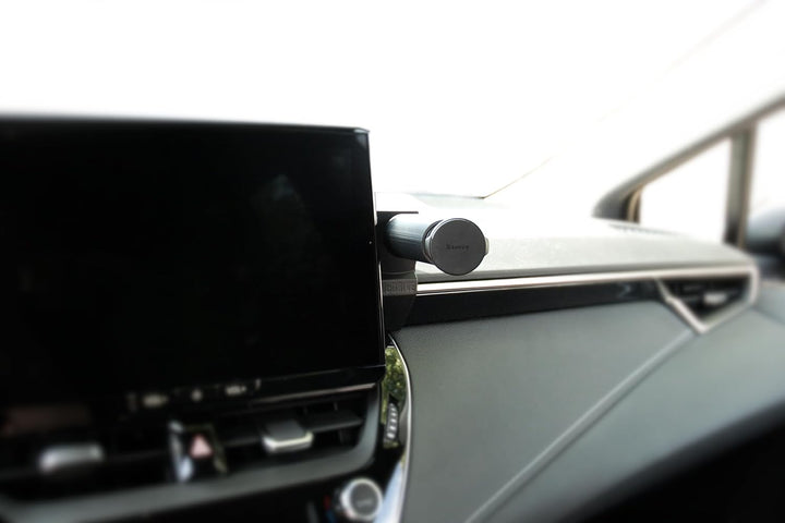 Magnetischer Handyhalter Kompatibel mit Toyota Corolla XII E21 2022+ Facelift I 360° Drehbar I Unive