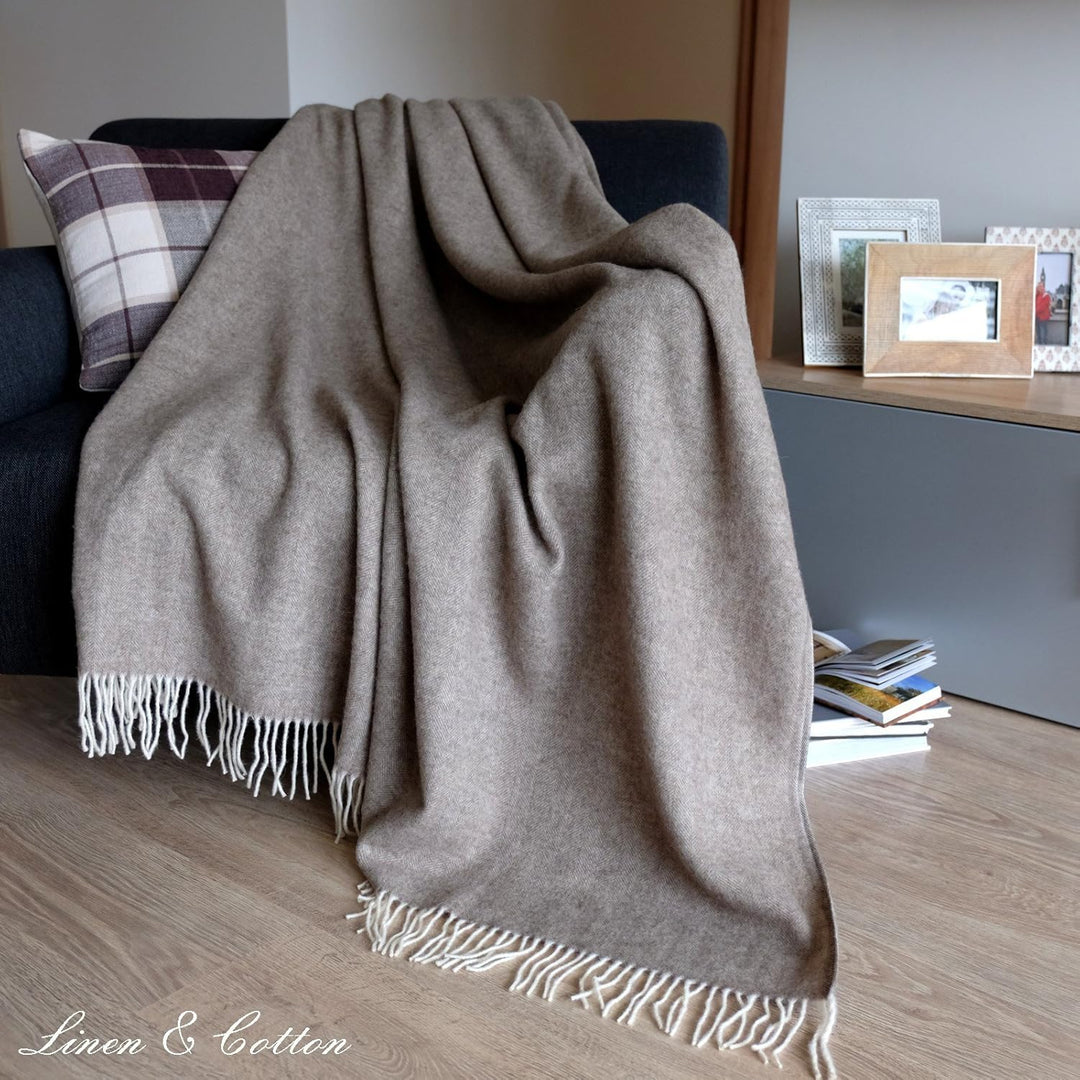 Linen & Cotton Klassische Decke Wolldecke Merino Wolle Wohndecke Kuscheldecke STONEWOLD mit Fischgrä