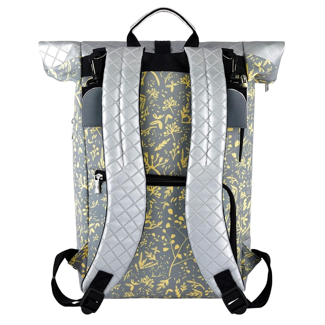 MOON Backpack ROLLTOP special edition ice flower, mit 16 Liter Stauraum, inklusive Wickelunterlage u
