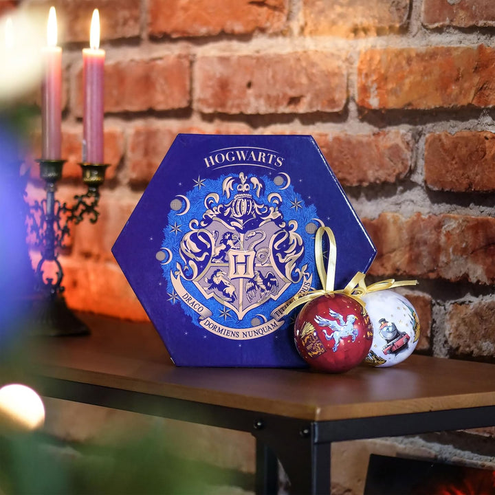 Elbenwald Wizarding World Weihnachtsbaumkugeln 14 teilig in dekorativer Geschenkbox für Harry Potter