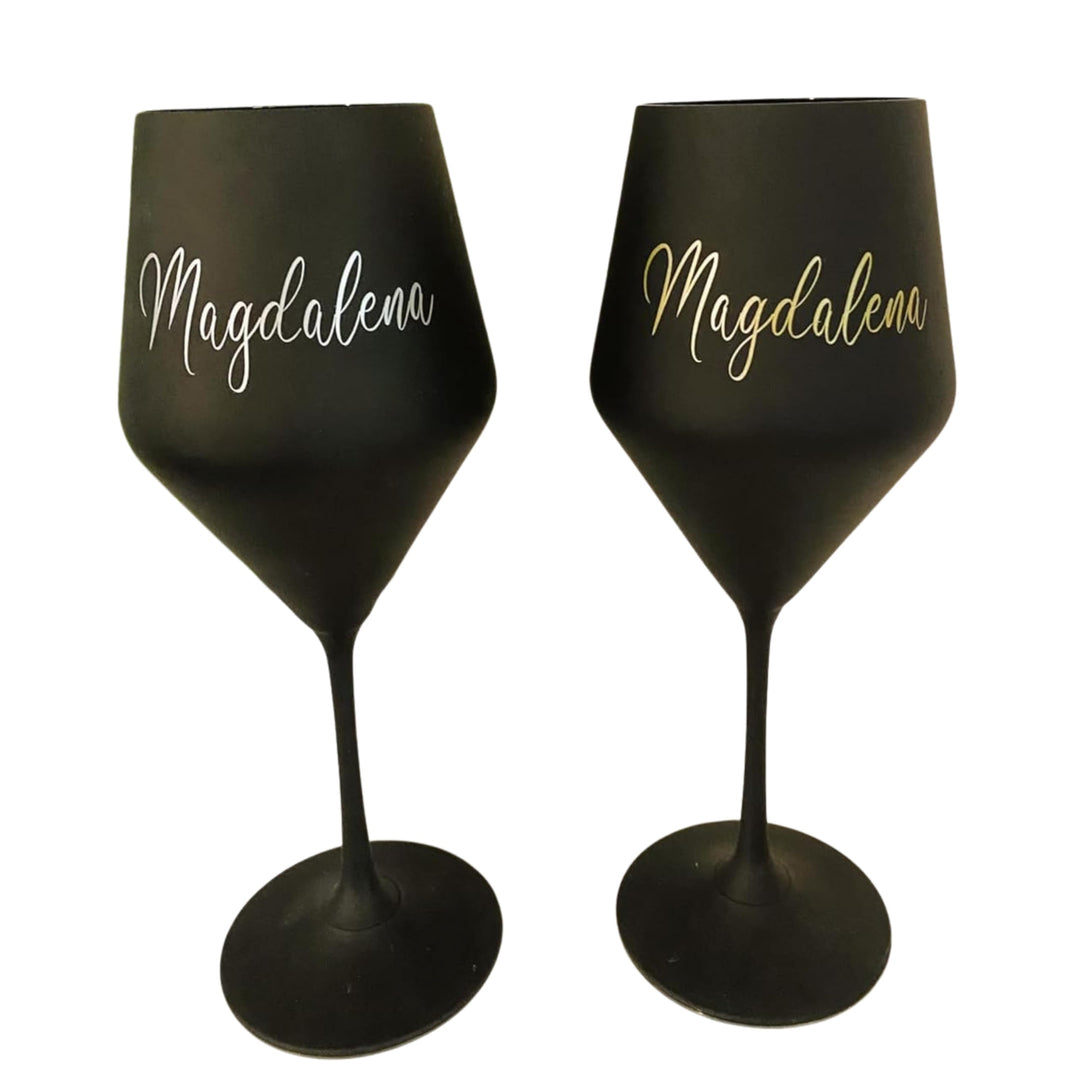 Weinglas schwarz matt personalisiert mit Name in silber oder gold zum Geburtstag