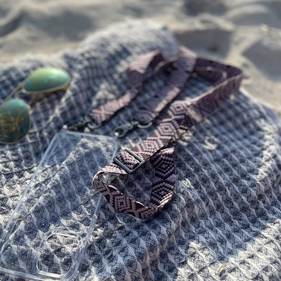 NOOMYA® Premium Fashion Handykette | Set Handyhülle iPhone XR & Handyband Wine Tasting | Handygurt z