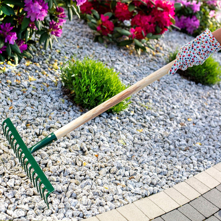 KADAX Rechen aus Metall, Flache Harke mit Stiel aus Holz, Laubbesen für Garten, Beet, Laubrechen, Ra