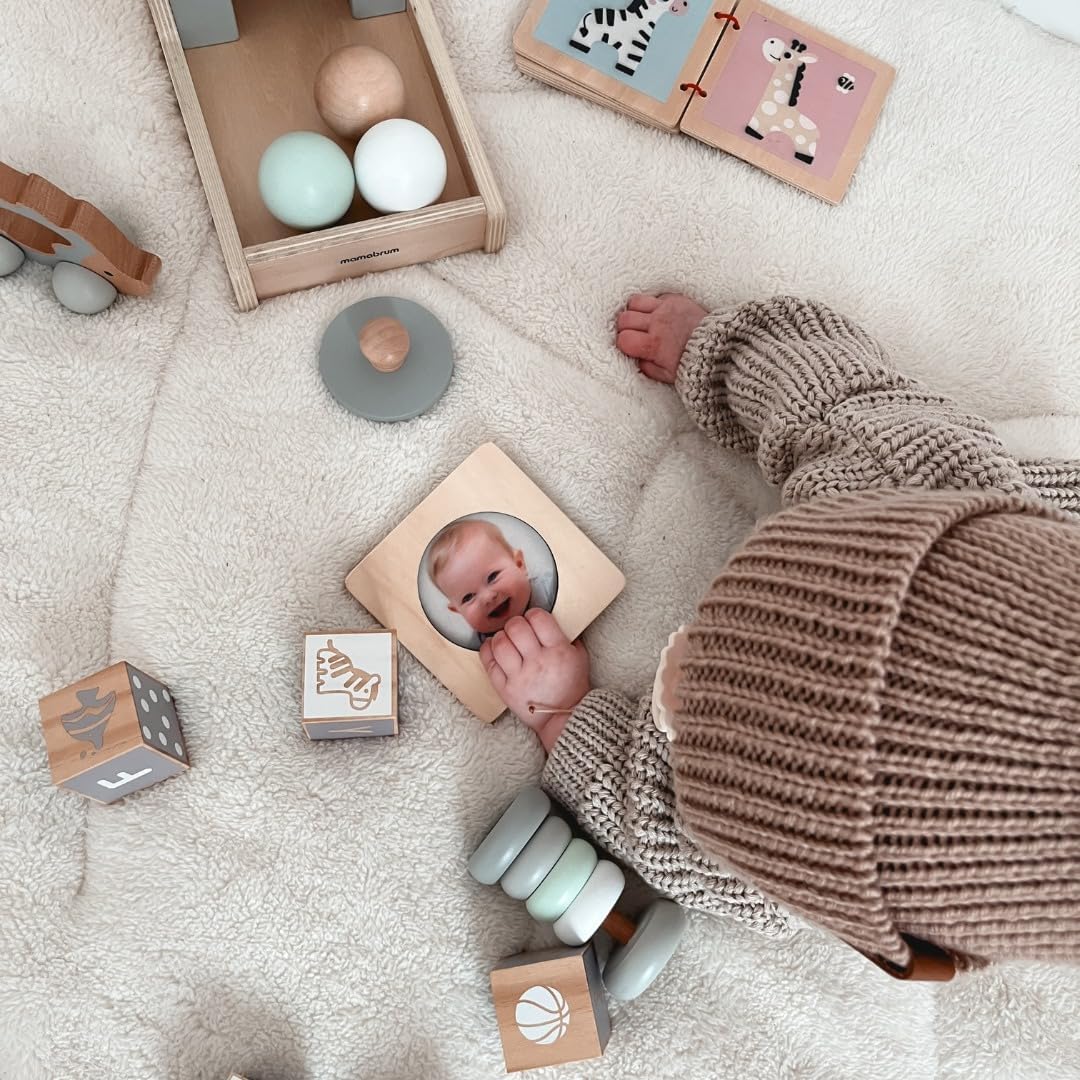 mamabrum Montessori Holz-Spielzeug-Set: 6 Lernspielzeuge für Babys ab 6 Monaten - Fördert Motorik &