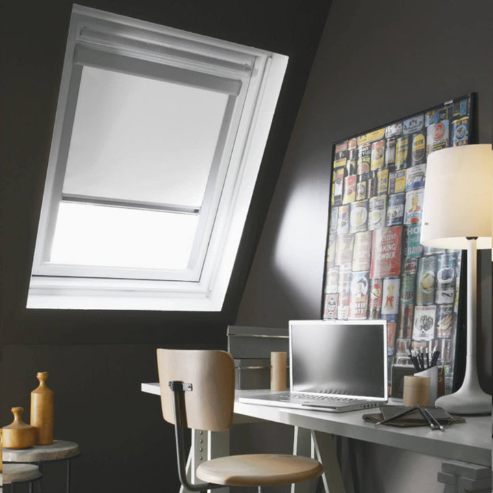MADECOSTORE Dachrollo, kompatibel mit Velux – Weiss – L100 x H116 Modell S08 – Rahmen aus Aluminium