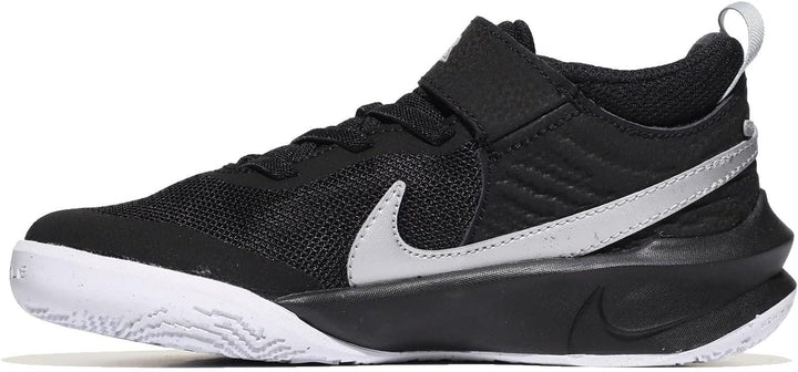 Nike Unisex Kinder Team Hustle D 10 Gs Gymnastikschuh 22 EU Black Metallic Silver Volt White, 22 EU