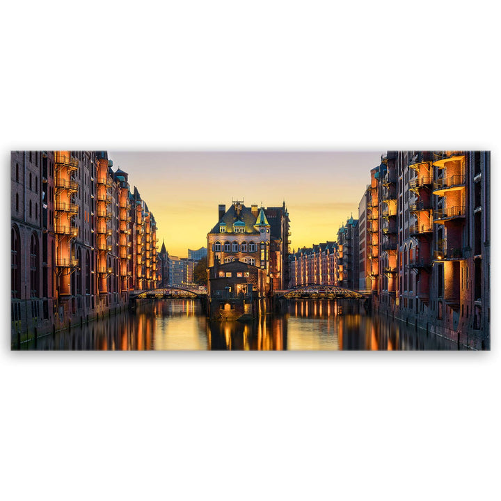 ge Bildet Bild auf Leinwand | Wasserschloss in der Speicherstadt - Hamburg D in 120x50 cm als Panora