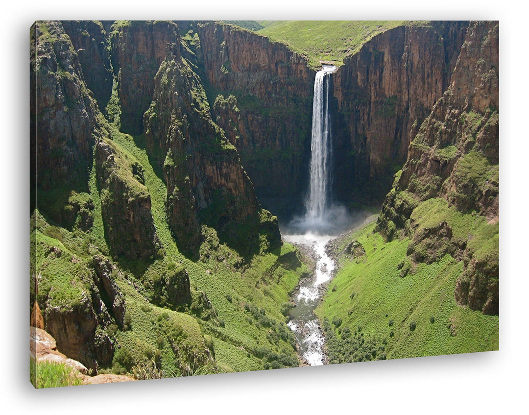 deyoli überwältigender Wasserfall an einer steilen Klippe Format: 80x60 als Leinwandbild, Motiv fert