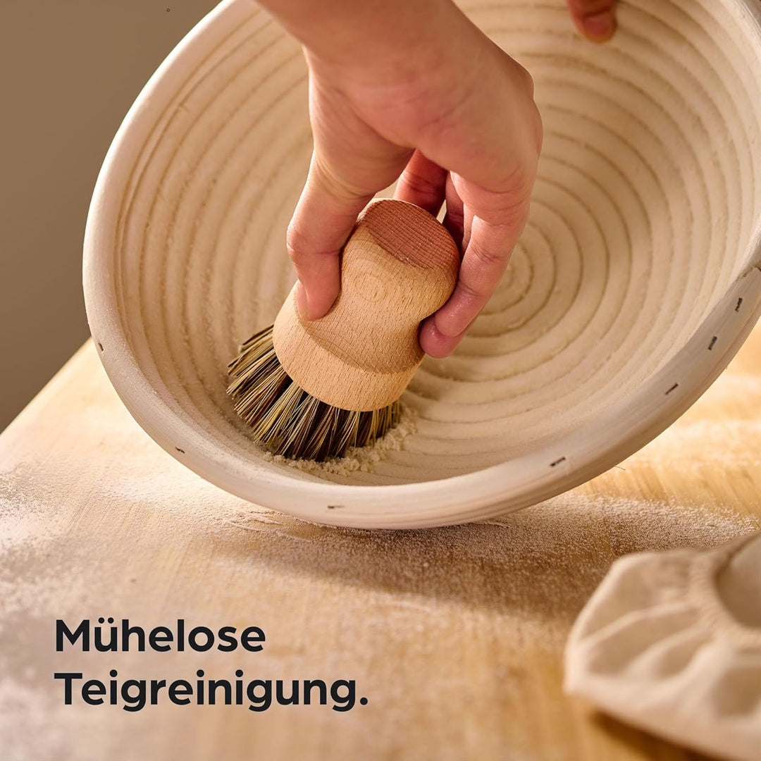 Praknu Gärkorb zum Brotbacken - Aus nachhaltigem Rattan - Rund - 25cm - Set inkl. Bürste, Leineneinl
