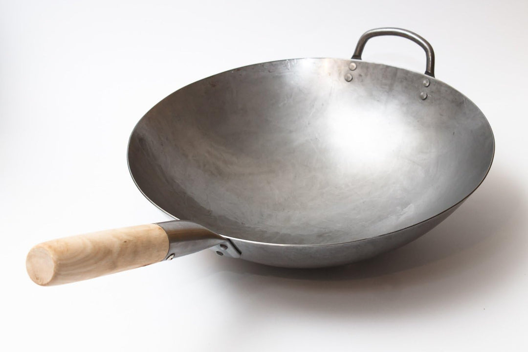 Craft Wok Traditioneller handgehämmerter Wok aus Karbonstahl mit Griff aus Holz und Stahl (Durchmess