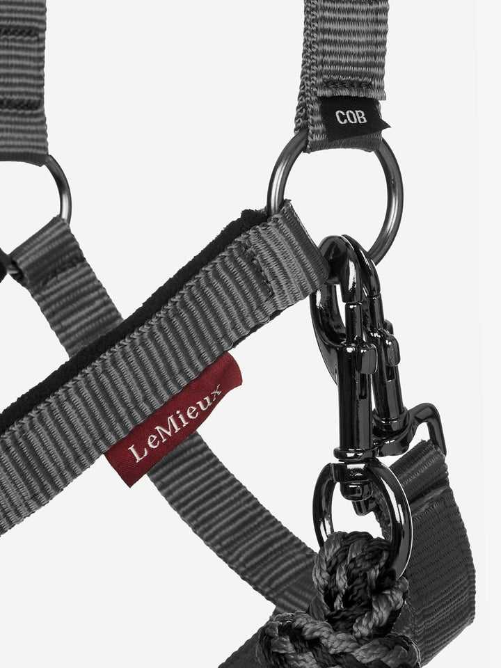 LeMieux Vogue Fleece Headcollar and Leadrope Halfter Pony schwarz / grau, Pony schwarz / grau