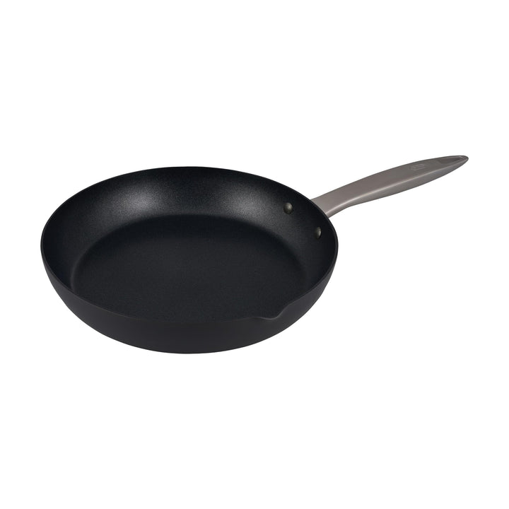 Zyliss | Ultimate Pro Pfanne | E980176 | Antihaftbeschichtung | 24 cm | mit Ausgiesser | schwarz | A