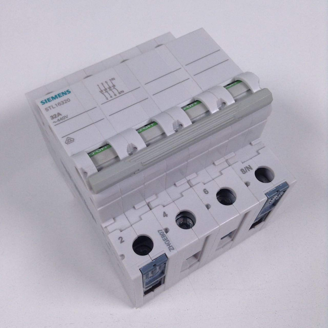 Siemens SENTRON Schalter 70 mm 400 V 4 Module 35 mm2 3-polig + neutral 32 A