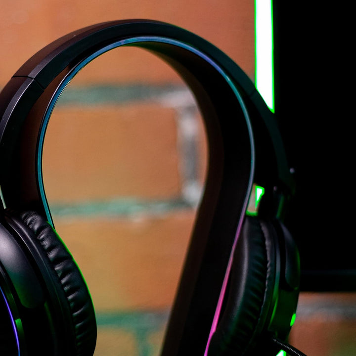 Stealth LED Light Up Gaming Headset Ständer in Schwarz für PS4, PS5, Xbox, Switch und PC - USB-betri