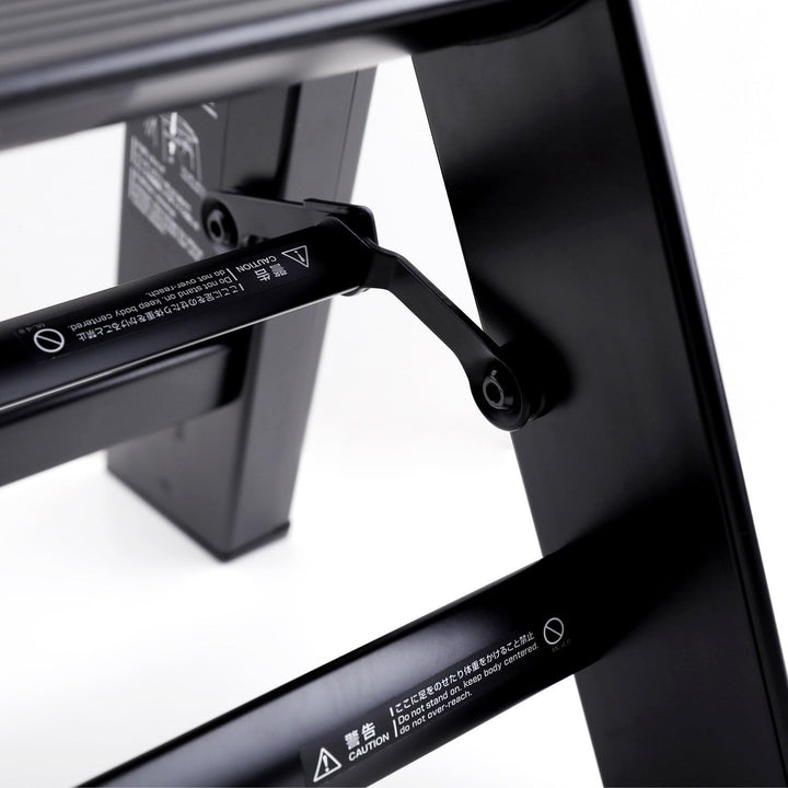 Lucano 1 Step Trittleiter schwarz Metaphys Hocker