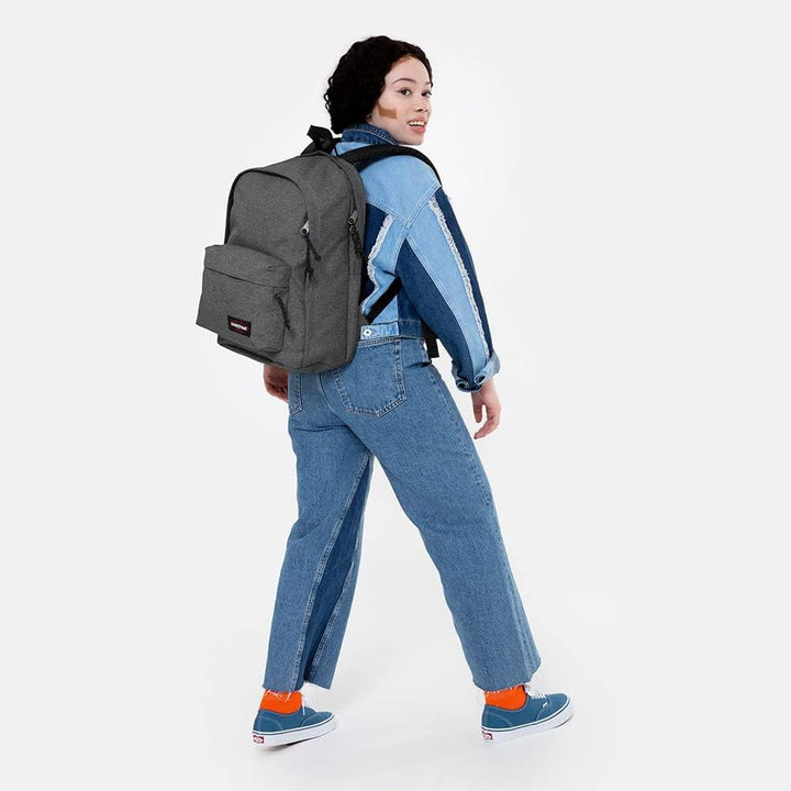 EASTPAK Unisex Back To Work Rucksack (1er Pack) Einheitsgrösse Black Denim, Einheitsgrösse Black Den