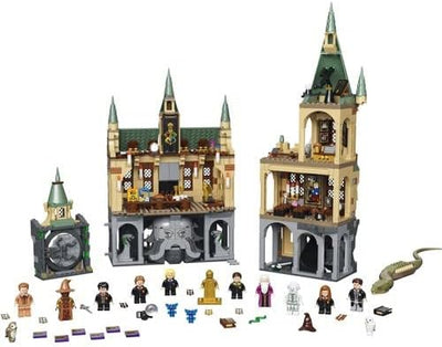 LEGO 76389 Harry Potter Schloss Hogwarts Kammer des Schreckens Spielzeug Set, goldene Voldemort Mini