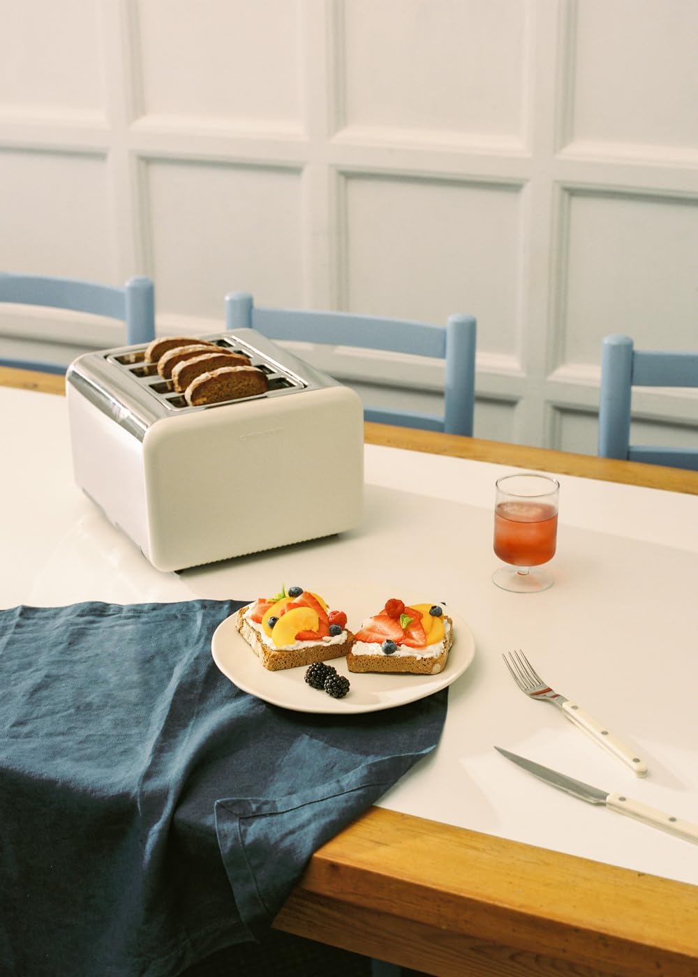 CREATE/TOAST RETRO DOUBLE/Toaster für breite Scheiben Cremeweiss/Krümelfach, 6 Leistungsstufen, Ther