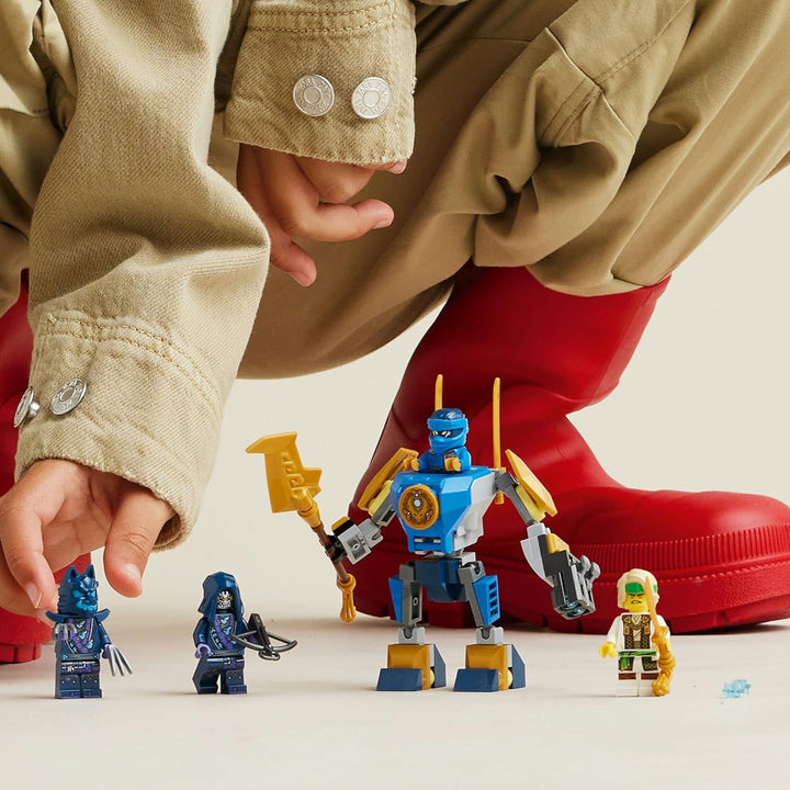 LEGO NINJAGO Jay Battle Mech, Ninja-Spielzeug für Kinder mit Figuren inkl. Jay-Minifigur mit Mini-Ka
