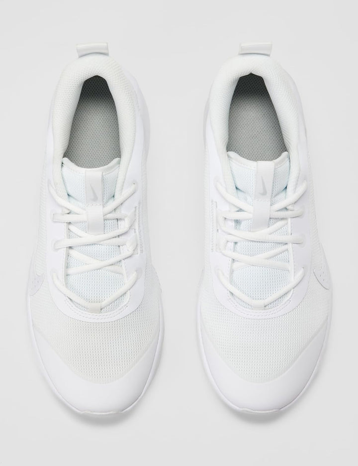 Nike Omni Multi-Court Schuh Für Jüngere Kinder 28 EU White White Pure Platinum, 28 EU White White Pu