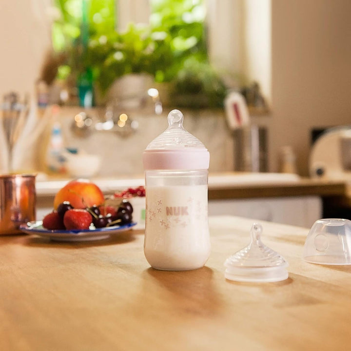 NUK Nature Sense Babyflaschen Set, 2x 260ml Babyflasche, 6-18 Monate, mit brustähnlichem Silikon-Tri