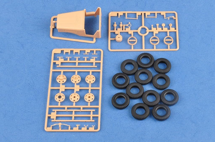 Hobby Boss 83802 Modellbausatz US White 666 Cargo (Soft Top)