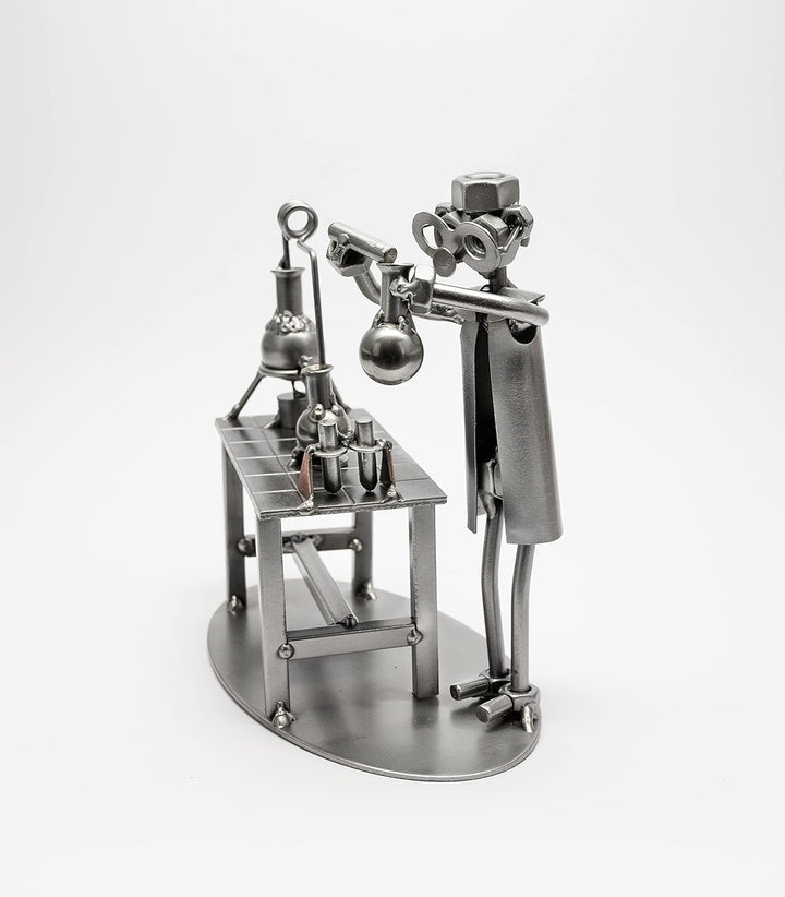 STEEMO Schraubenmännchen Chemiker Labor Laborant Geschenk Metall-Deko 18x10x18 cm