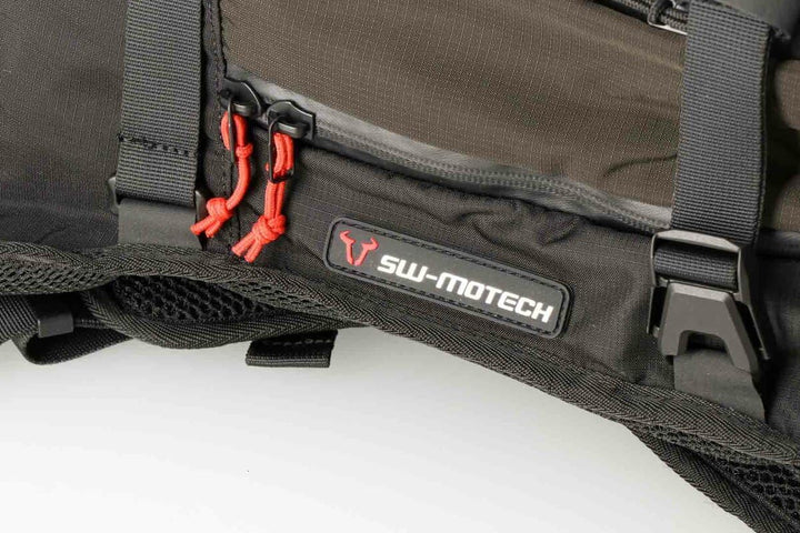 PRO Cosmo Backpack 16l. Black/Anthracite.