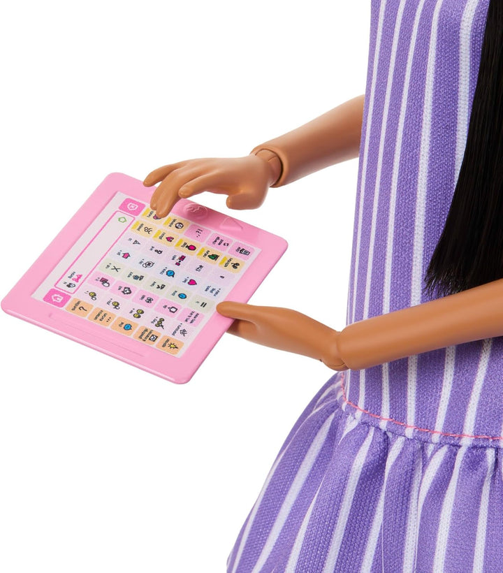 Barbie Fashionistas Puppe Nr. 245, autistische Barbie-Puppe mit violett gestreiftem Kleid mit Zubehö