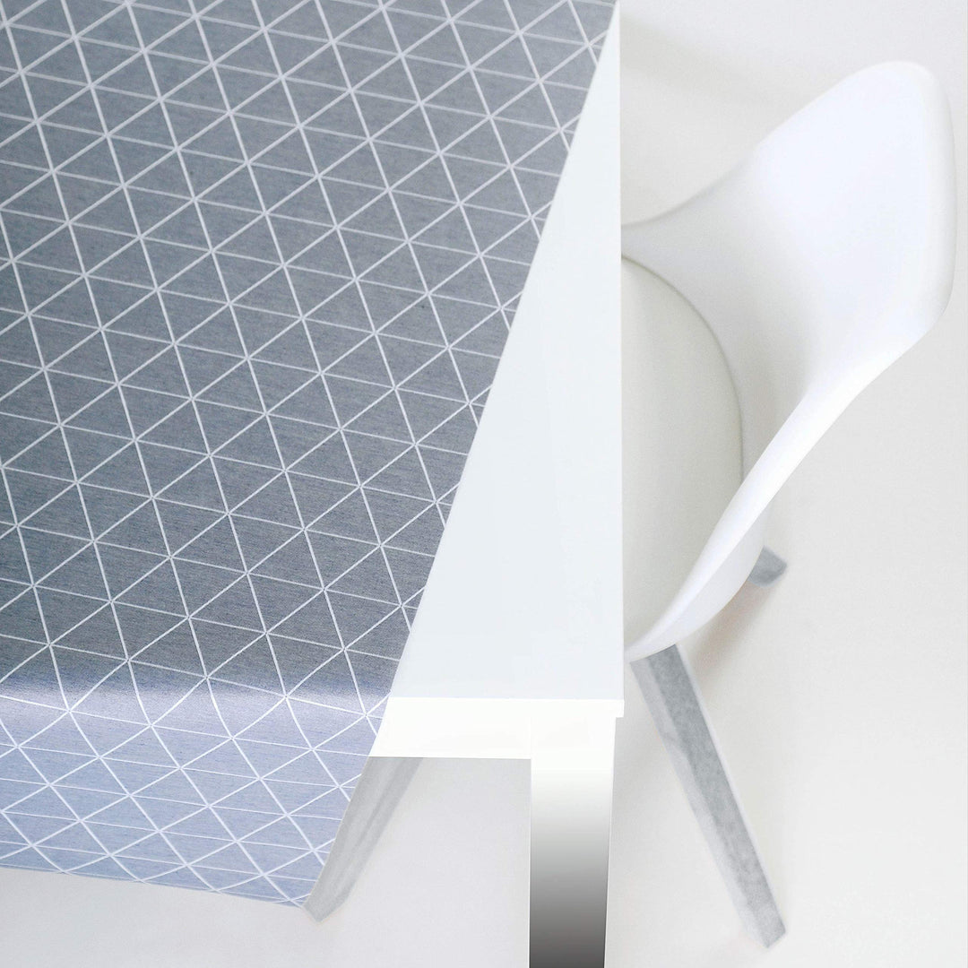 LILENO HOME Tischdecke abwaschbar als Meterware 2000x140cm (Schnittkante) in Triangle grau - Textil